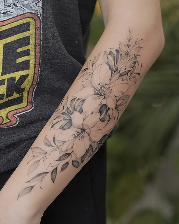 Fine Line & Minimalist tattoo by a Baron Art artist